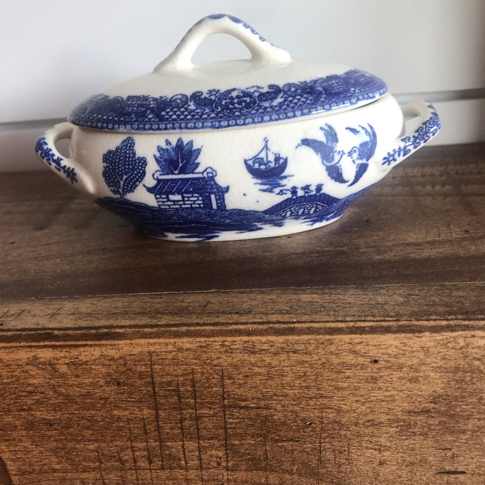 Blue Willow Vintage Sugar Bowl - Picture 3 of 7